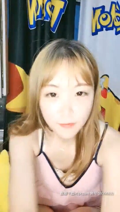 主播福利 人美嘴甜哪多好兩個萌妹道具自慰,逼逼無毛大黑牛震動輪著玩近距離特寫