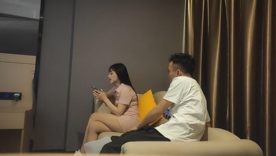 探花系列(步宾寻花)大神归来,高端外围继续